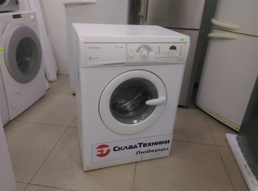 Стиральная машина Electrolux EWS1030